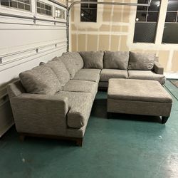 RC Willey Light Grey 3-Piece Sectional + Ottoman (Delivery Available)