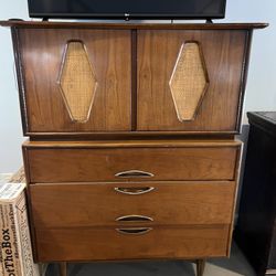 Mid Century Dresser/chest/drawer