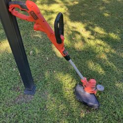 Black & Decker ⚡️🔌 WEED WHACKER