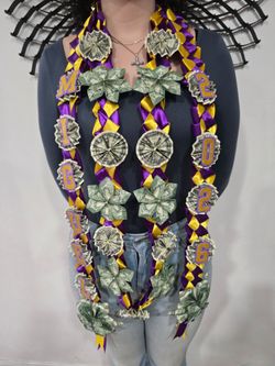 Graduation leis