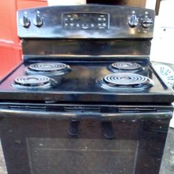 LIKE NEW BLACK ELECTRIC STOVE 