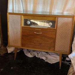 Mid Century Stereo 