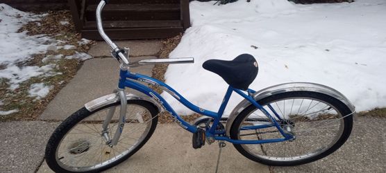 Woman cruiser