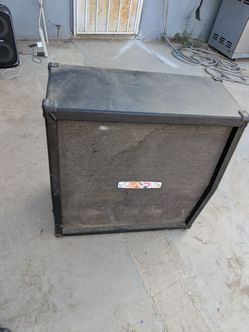 Line 6 speaker cabinet