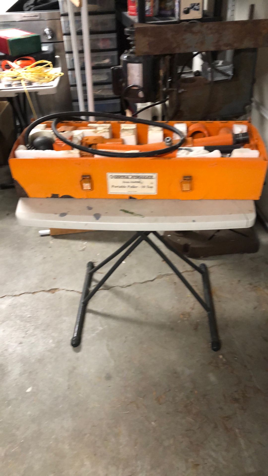 10 Ton Portable Power. Never Been Used..missing A Couple Of Pieces Missing.still A Great Deal..