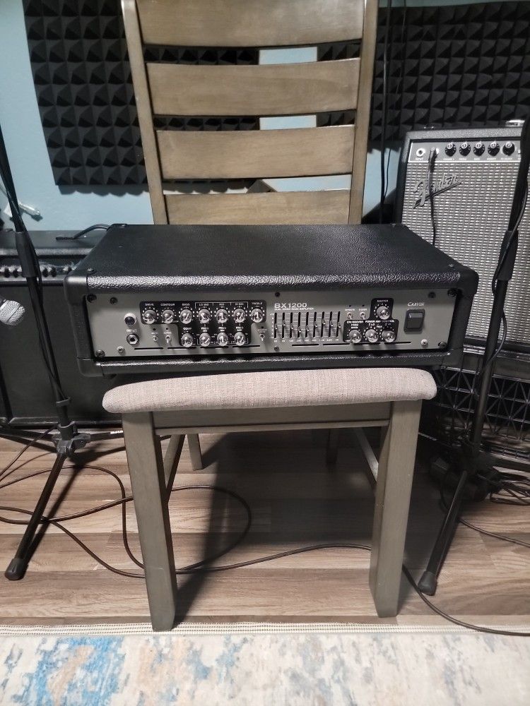 Bass Amp Head