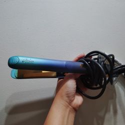 Straighten Hair 