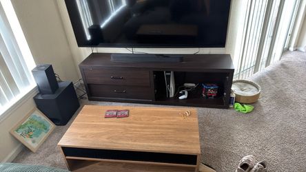 Entertainment center