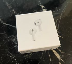 Apple AirPods 4 With ANC (Active Noice Cancellation)