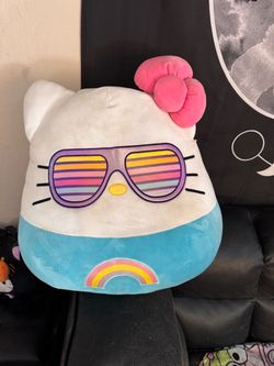 Hello Kitty Squish