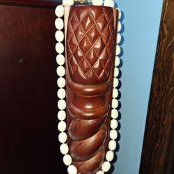 Vintage Oversized White Beaded Necklace 