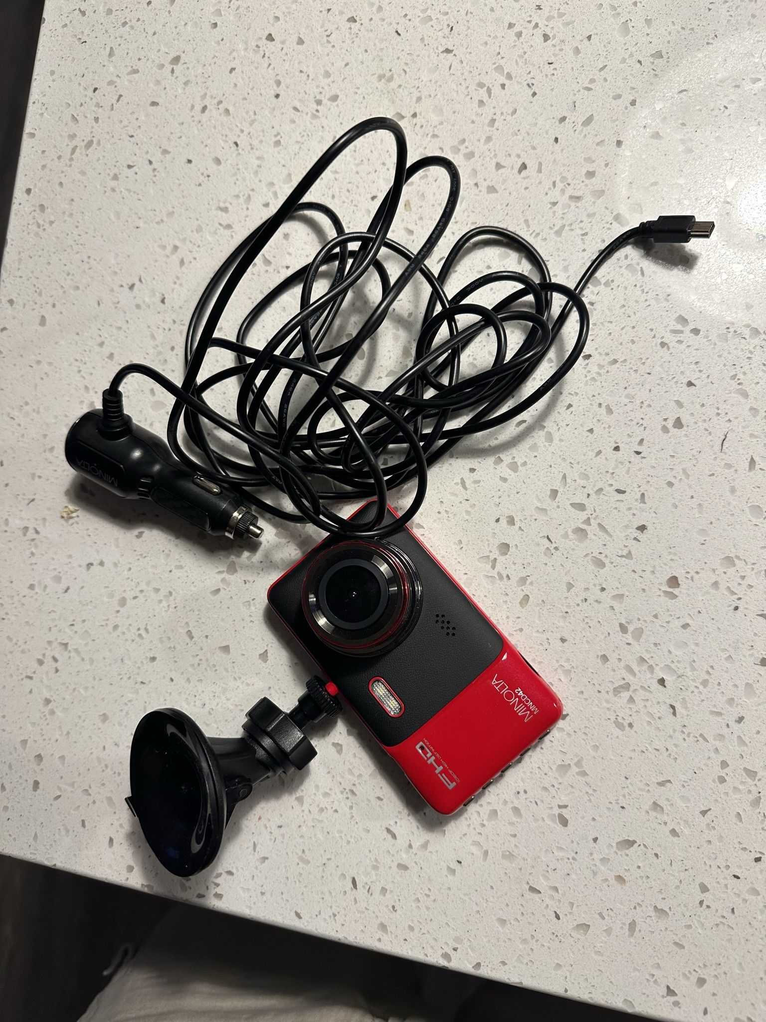 Like New Minolta MNCD42 Car Dash Cam