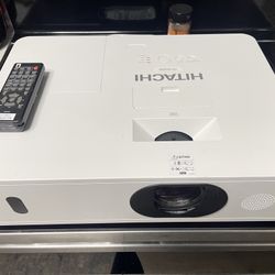 Hitachi 5000 Lumens HDMI Projector