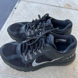 WOMENS Nike Air Size 7 EXCELLLENT Condition