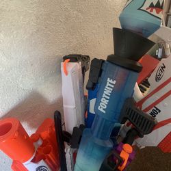 Nerf Play Guns