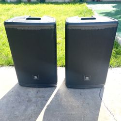 JBL EON speaker ( pair ) in great condition- En buenas condiciones