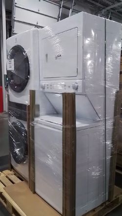 LG washer dryer combo brand new w warranty