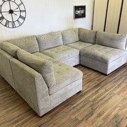 Costco Thomsonvill Tisdale Modular  Sectional Couch Delivery Available 