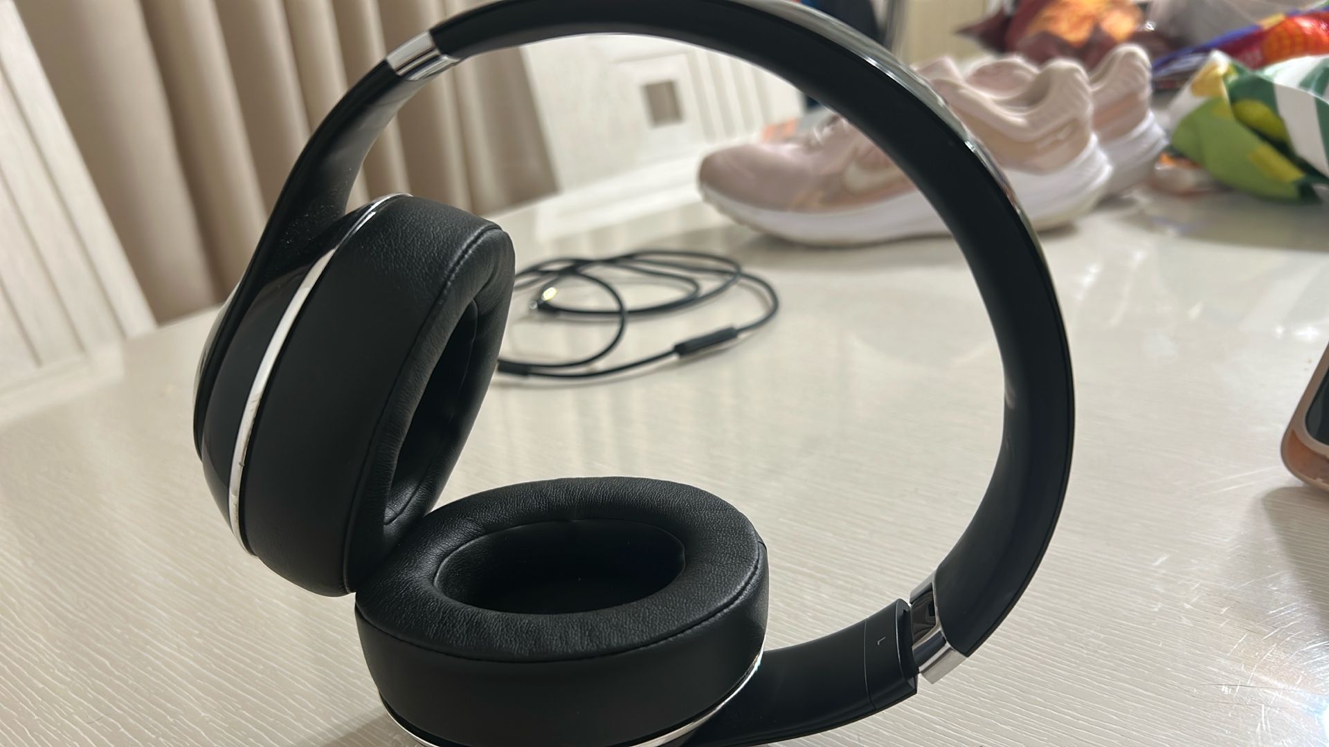 Beats Studio 2 Wire Less Headphones