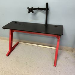 Gaming Desk With PC Monitor Mount 