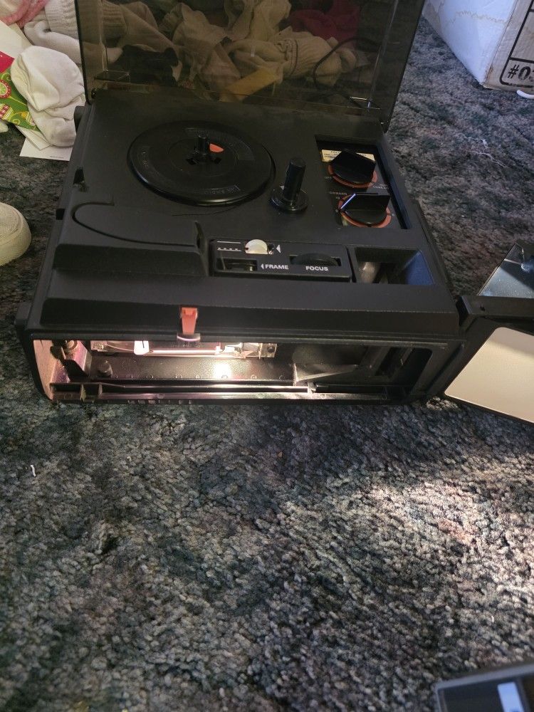 Kodak Moviedeck 457 projector