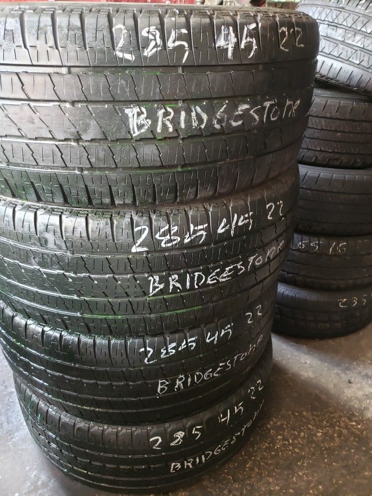 4 Used Tires 285 45 22 Bridgestone