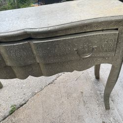 Dressing Table/standing Desk