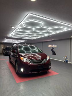 2011 TOYOTA SIENNA NO ACCIDENTS 1-OWNER