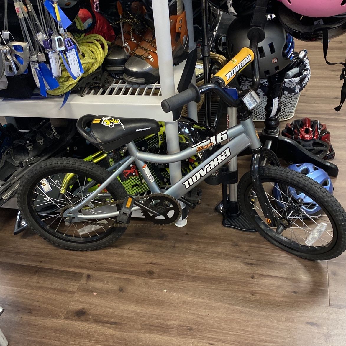 Novara Stinger 16 Kids large Bike for