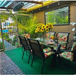 Outdoor Glass Table With Chairs 
