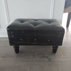 Foot Stool/Bench Seat w Storage