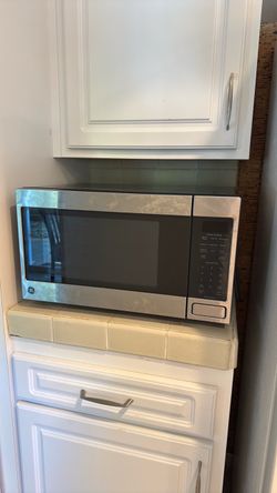 GE Stainless Steel Countertop Microwave