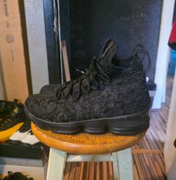 Nike LeBron 15 KITH Black Lifestyle excellent cond sz 9