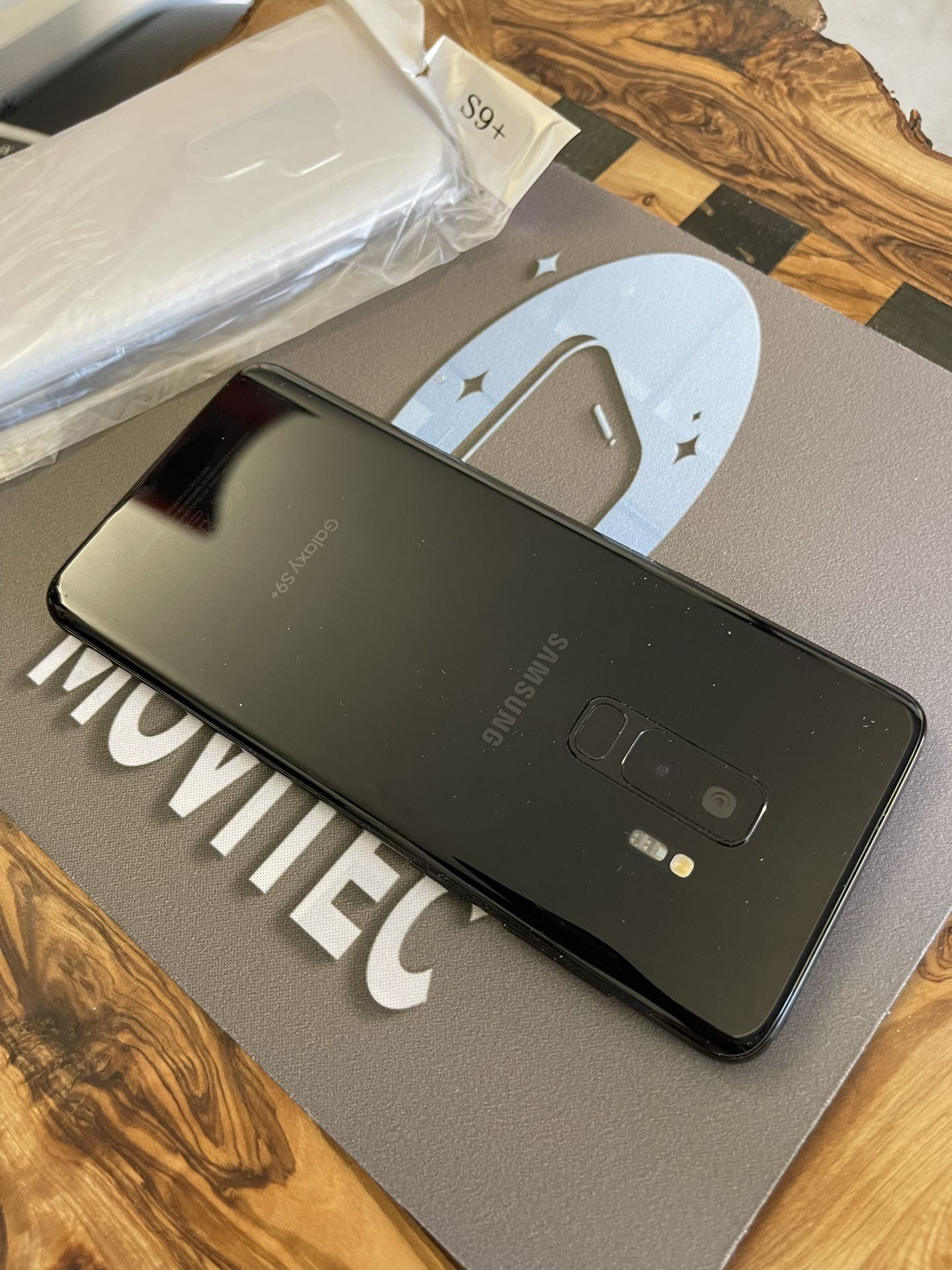 Samsung Galaxy S9 Plus 64GB Black Unlocked For Any Simcard