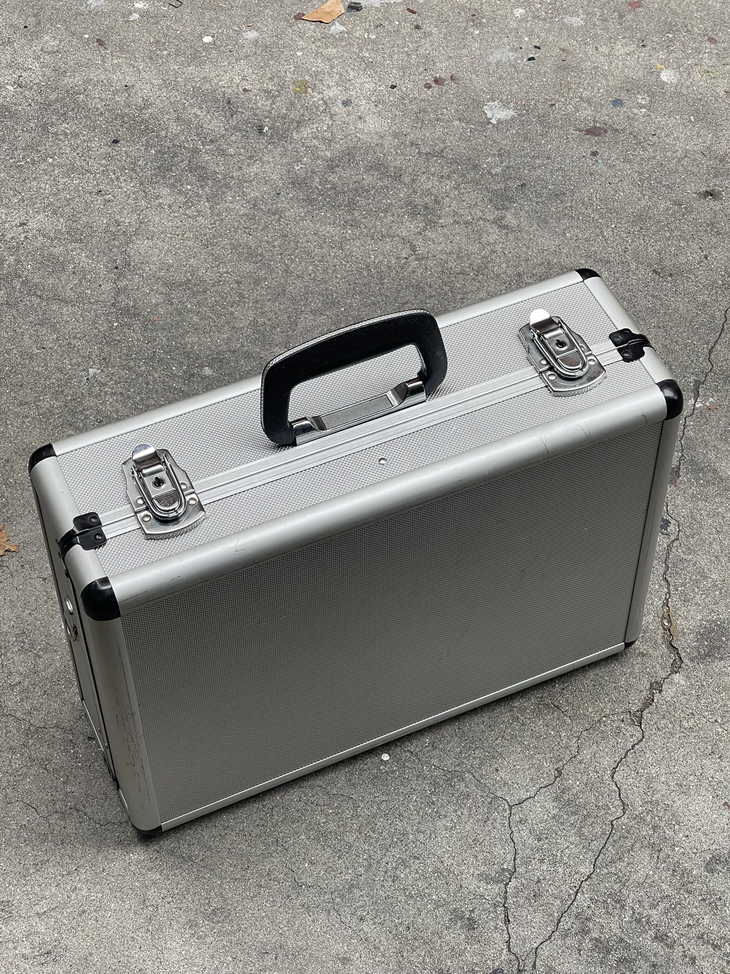 Aluminum case 13 x 18" x 6" wide for tools and other wiring instruments with compartments in it