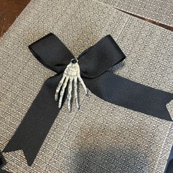 Hair bows Halloween theme - $3 Each or 2 For $5.