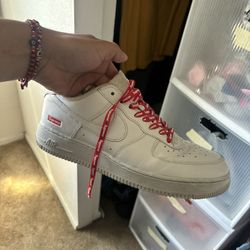 Supreme Size 11 