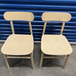 Chairs (Set of 2) w/Pads