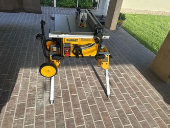 DeWalt DWE7485 Portable Table Saw with DW7440RS  Stand DW