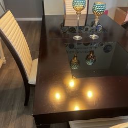 Dining Table And 4 Chairs Mahogany 