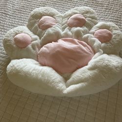 Large Paw Pet Bed