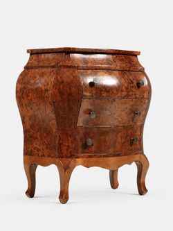Petite Italian Rococo Style Burl Olivewood Bombé Jewelry Chest, c.1960's  - Delivery Available
