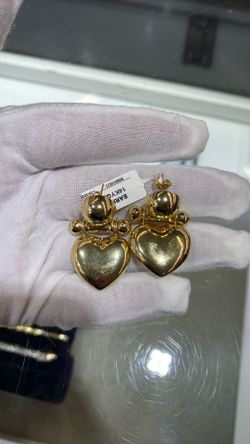 14kt heart earrings