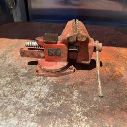Milwaukee Bench Vise – Heavy Duty – As Is