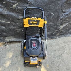 Dewalt 3300psi Gas Pressure Washer 