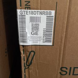 Brand New Black Ge Top Freezer Refrigerator 