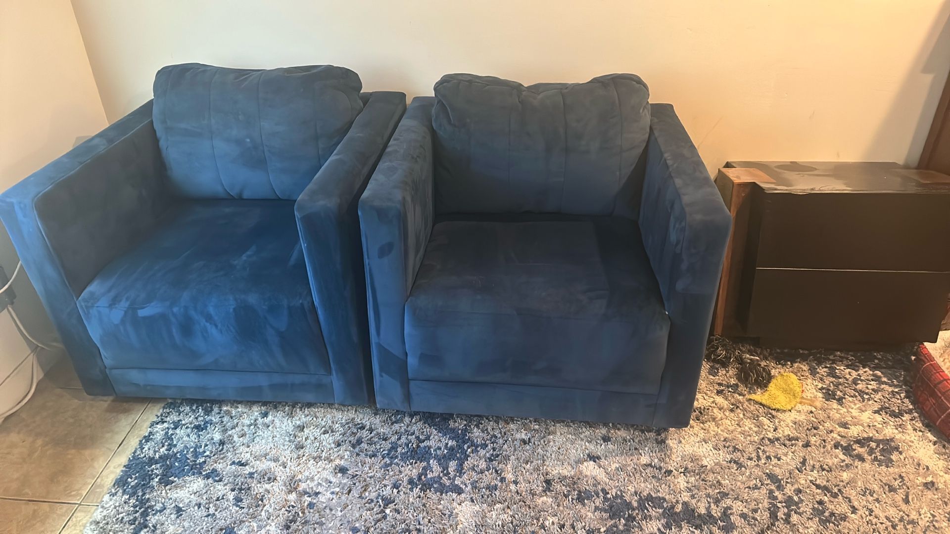 Chairs That Rock And Swivel Must Go Today! 7/14