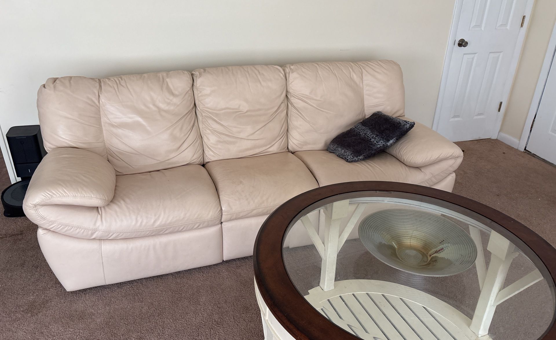 Leather Couch Normal Ware Must Go !