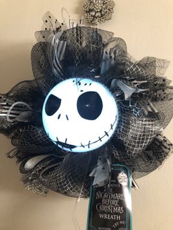 The nightmare before Christmas wreath, Disney, Jack Skellington, with LED lights and plays “This is Halloween”, Motion Activated, New/Never Used