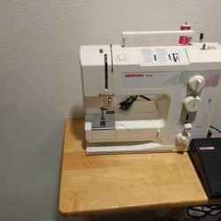 BERNINA 1008 Sewing Machine